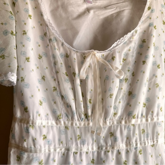 Tayma Martins Abigail Dress - Short sleeve floral summer dress - Picture 8 of 12